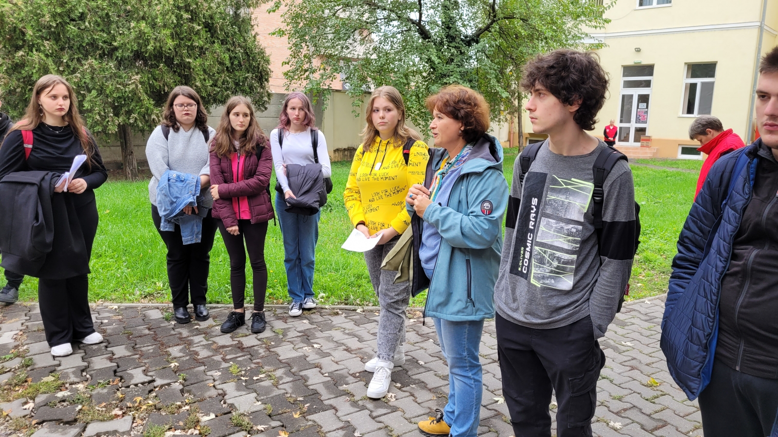 A Szent László Római Katolikus Liceum Diákjainak Látogatása a Caritasnál